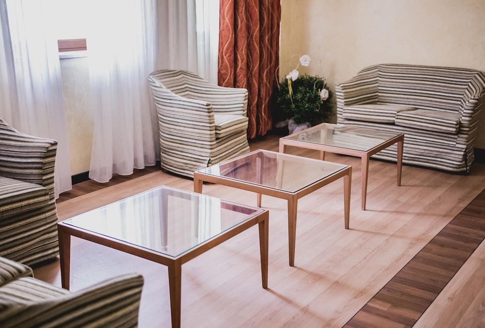 La Fonte Hotel Ome エクステリア 写真