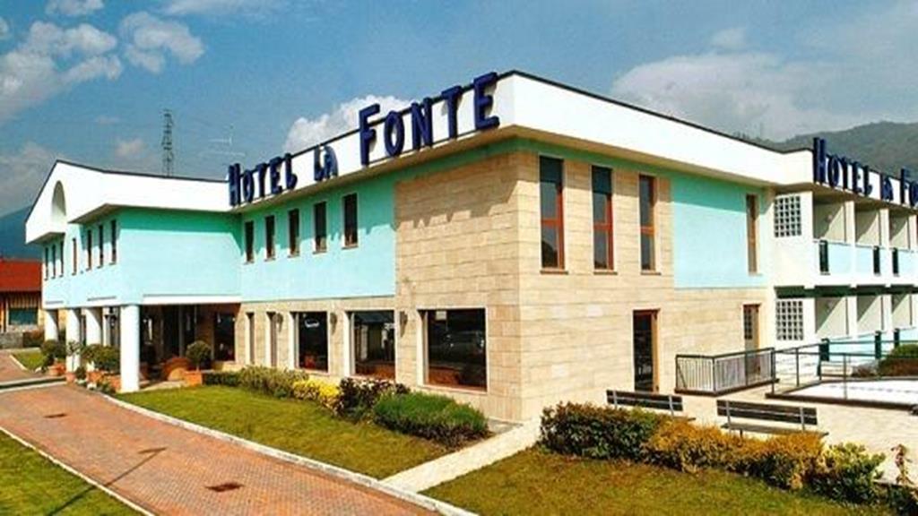 La Fonte Hotel Ome エクステリア 写真