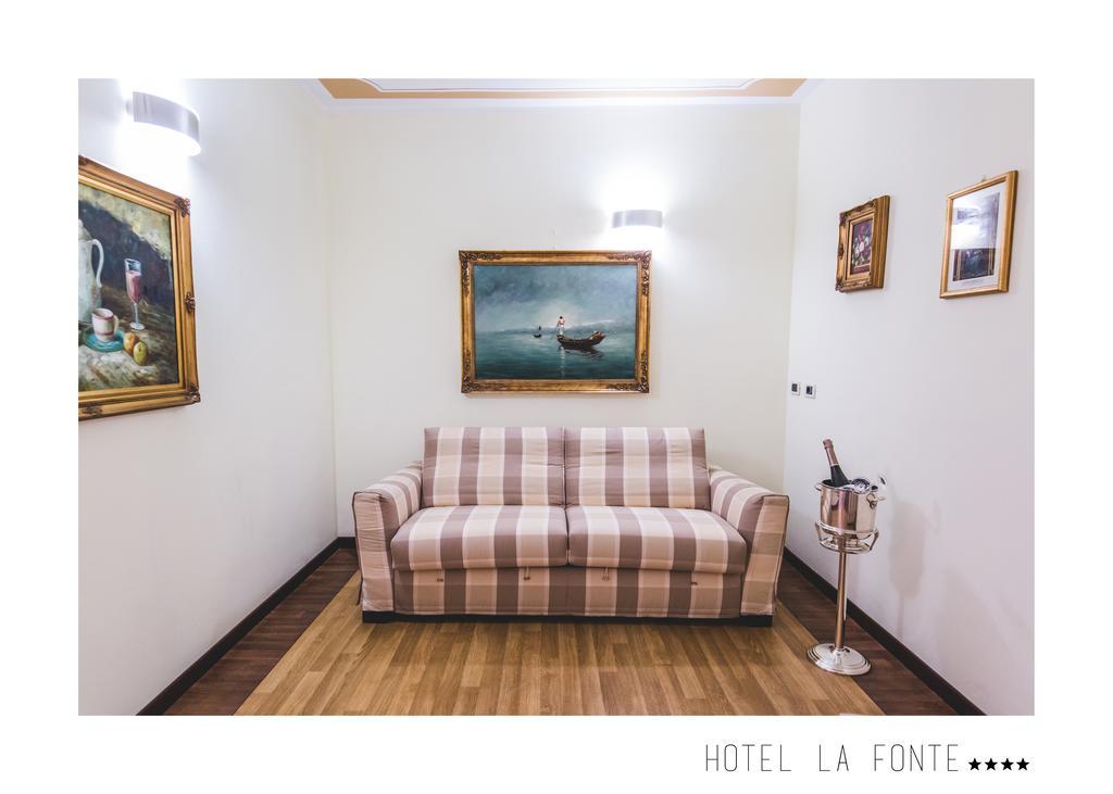 La Fonte Hotel Ome エクステリア 写真