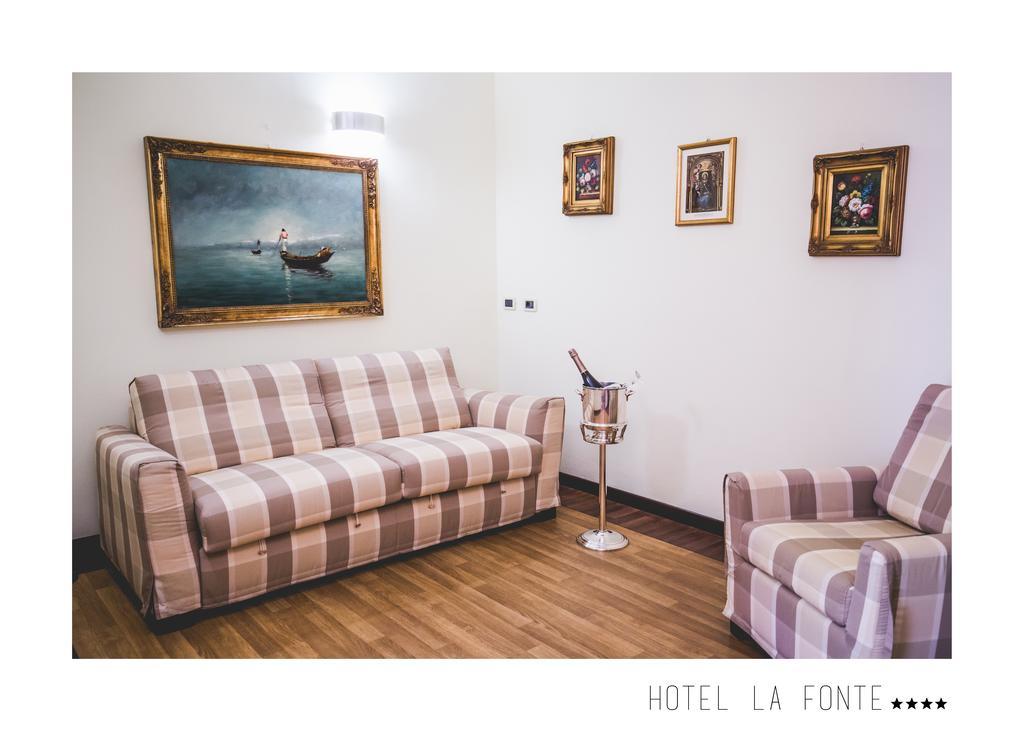 La Fonte Hotel Ome エクステリア 写真