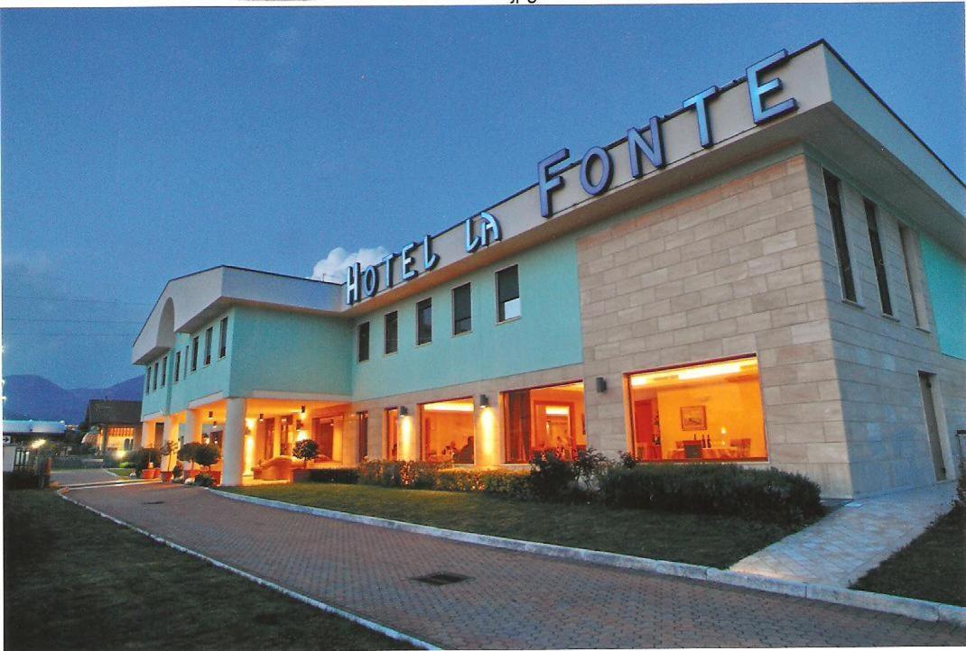 La Fonte Hotel Ome エクステリア 写真
