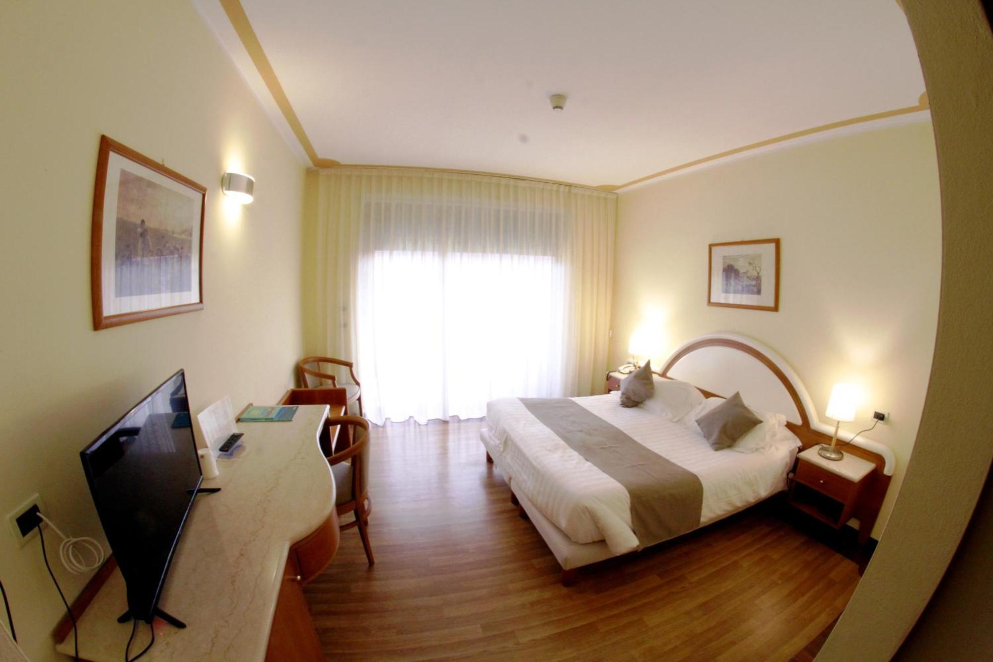 La Fonte Hotel Ome エクステリア 写真