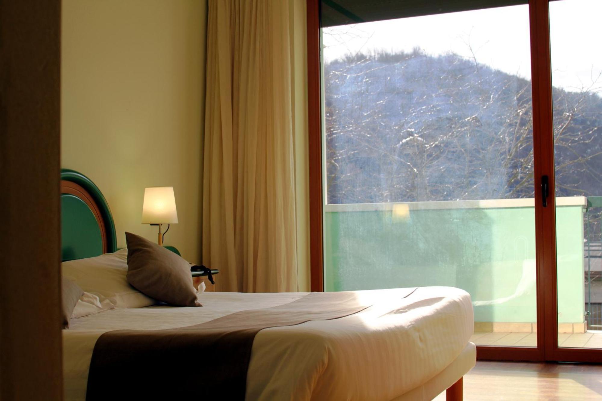 La Fonte Hotel Ome エクステリア 写真